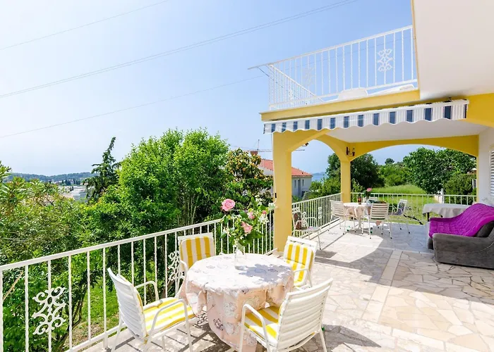 Bind - Comfort Double With Patio And Garden View R4 Cavtat